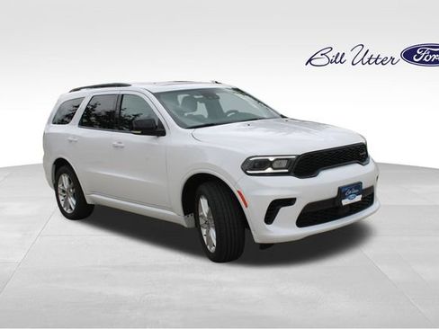 Used 2024 Dodge Durango GT AWD/4WD image 3