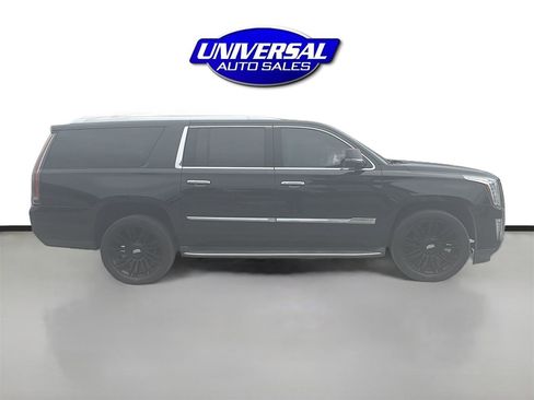 Used 2016 Cadillac Escalade ESV Platinum image 8