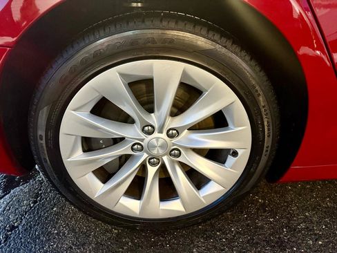 Used 2019 Tesla Model S 100D AWD/4WD image 11