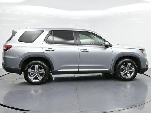 Used 2024 Honda Pilot EX-L image 8