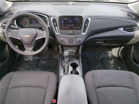 Used 2024 Chevrolet Malibu LT image 16