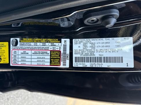 Used 2023 Toyota Tundra Limited image 28