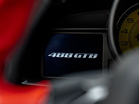 Used 2018 Ferrari 488 GTB RWD image 57