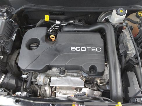 Used 2020 Chevrolet Equinox LT FWD image 30