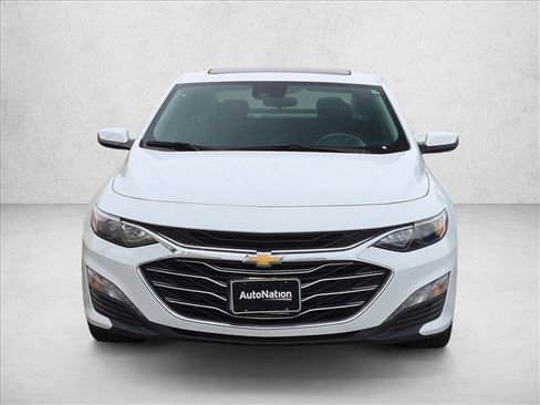 Used 2024 Chevrolet Malibu LT FWD image 3