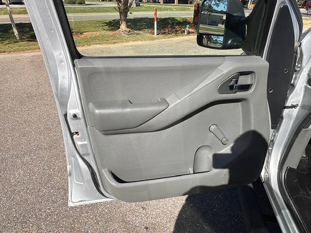 Used 2014 Nissan Frontier S AWD/4WD image 12