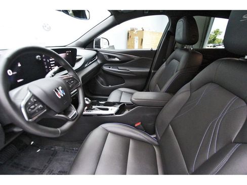 Used 2024 Buick Envista Sport Touring w/ Convenience I Package FWD image 12
