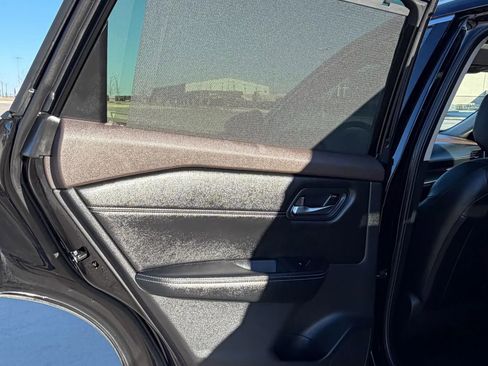 Used 2023 Nissan Rogue SV w/ SV Premium B Package image 26