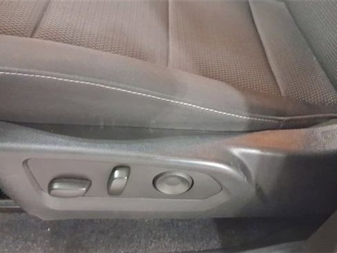 Used 2024 GMC Canyon Elevation w/ Convenience Package image 24