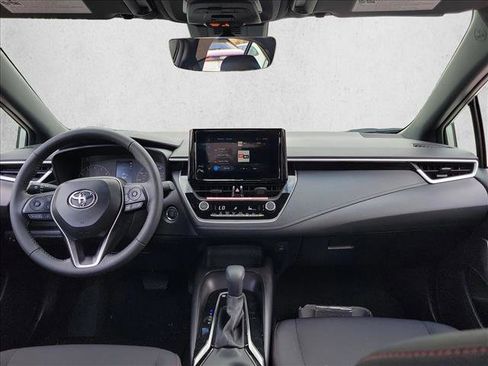 Used 2025 Toyota Corolla SE image 17
