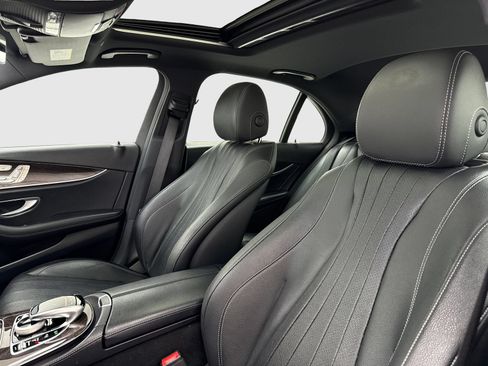 Used 2019 Mercedes-Benz E 450 4MATIC Sedan w/ Premium Package image 15
