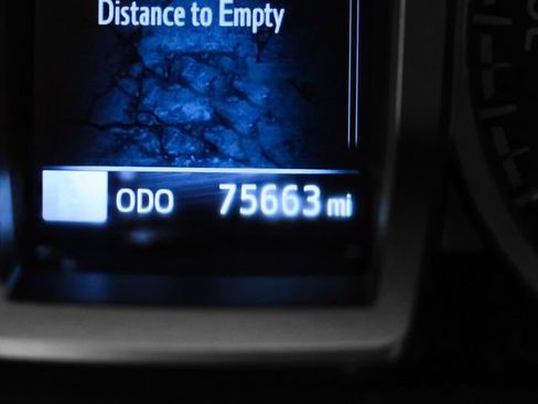 Used 2020 Toyota Tacoma SR5 RWD image 21