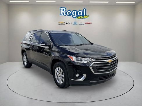 Used 2020 Chevrolet Traverse LT FWD image 1