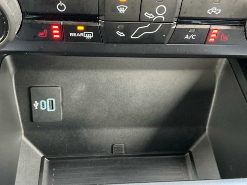 Used 2024 Ford F250 XLT w/ Black Appearance Package image 38