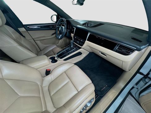 Used 2020 Porsche Macan AWD/4WD image 14
