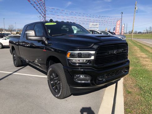 Used 2024 RAM 2500 Laramie w/ Night Edition image 7