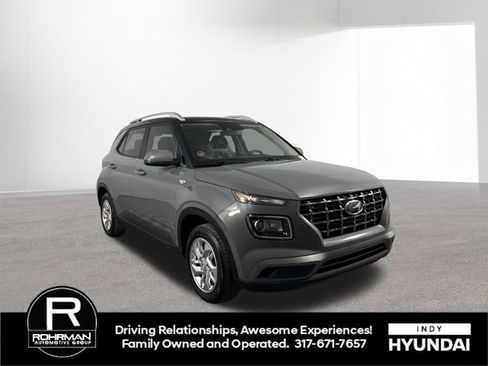 Used 2020 Hyundai Venue SEL image 3