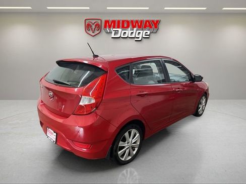 Used 2014 Hyundai Accent SE image 4