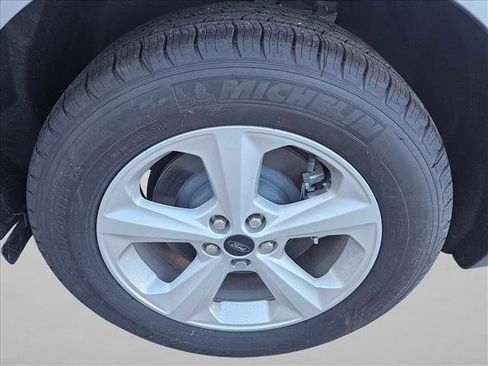 New 2024 Ford Edge SE image 10