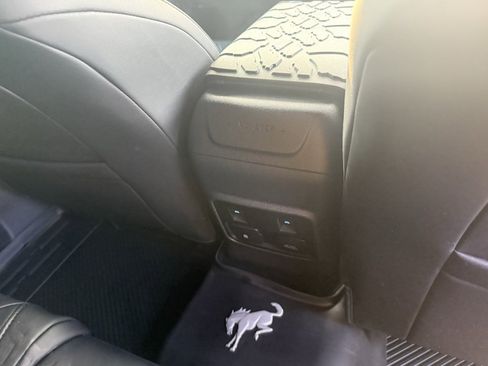 Used 2024 Ford Bronco Outer Banks image 41