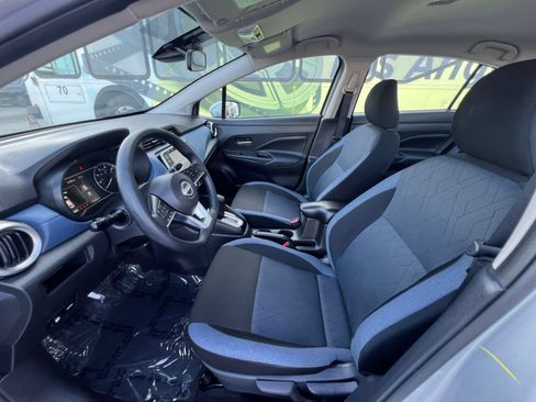 Used 2025 Nissan Versa SV FWD image 30