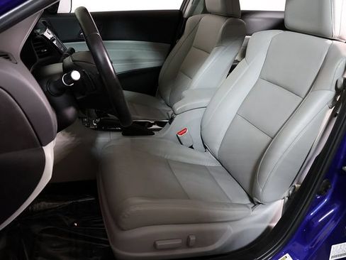 Used 2017 Acura ILX FWD image 4