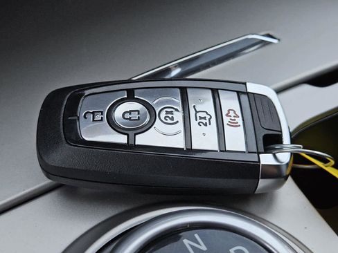 Used 2024 Ford Explorer XLT w/ Equipment Group 202A image 30