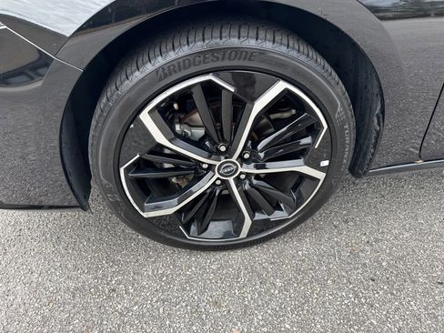 Used 2025 Nissan Altima 2.5 SR image 11