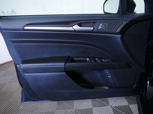 Certified 2020 Ford Fusion Titanium FWD image 17