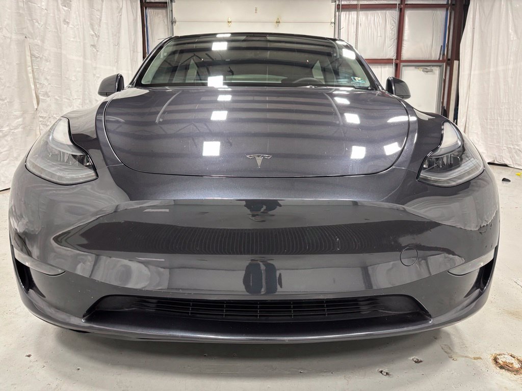 Used 2024 Tesla Model Y Long Range AWD/4WD image 2