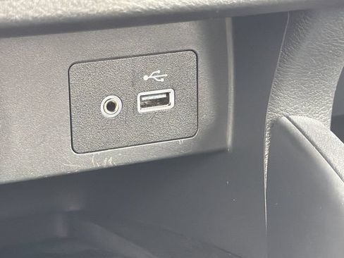 Used 2025 Nissan Versa SV w/ Trunk Package FWD image 16