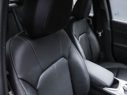 Used 2024 Alfa Romeo Giulia Ti image 33