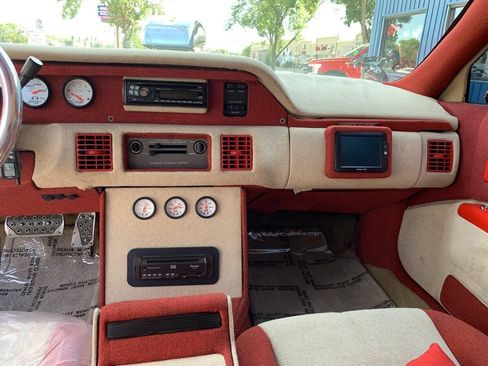 Used 1993 Chevrolet Caprice Classic RWD image 18