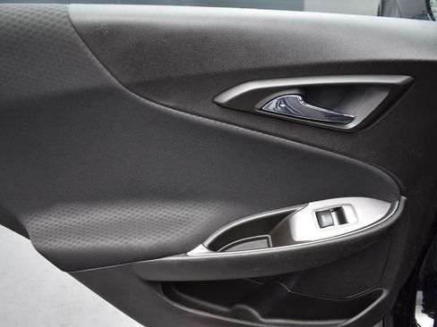 Used 2017 Chevrolet Malibu LT image 23