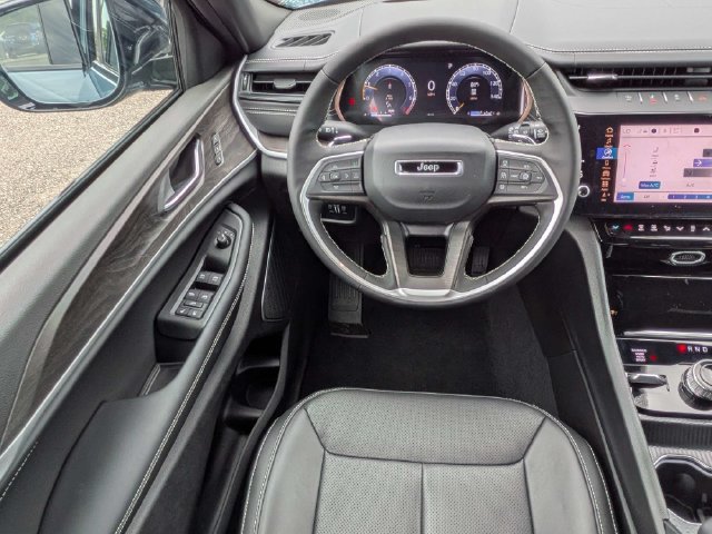New 2026 Jeep Grand Cherokee Limited AWD/4WD image 15