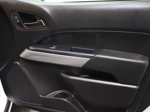 Used 2021 Chevrolet Colorado LT w/ Fleet Safety Package image 12