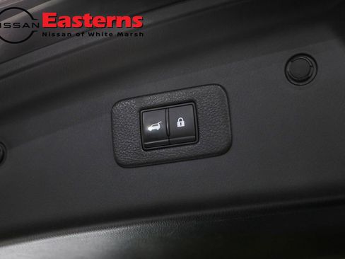 Used 2023 Nissan Armada SL w/ Midnight Edition Package image 29