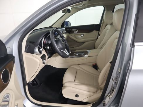 Certified 2022 Mercedes-Benz GLC 300 image 19