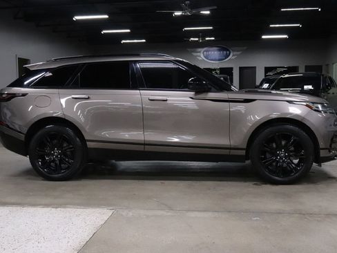 Used 2019 Land Rover Range Rover Velar R-Dynamic SE image 6