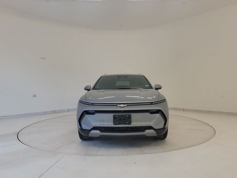Used 2025 Chevrolet Equinox EV LT w/ Convenience Package FWD image 4