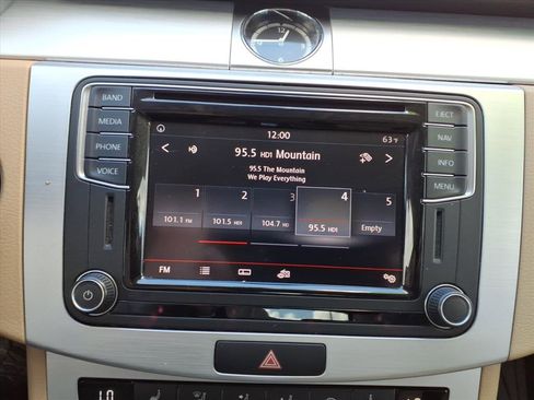 Used 2016 Volkswagen CC R-Line image 20