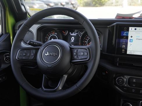 New 2026 Jeep Gladiator Sport AWD/4WD image 28