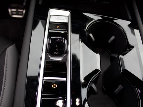 New 2026 Volkswagen Atlas Peak Edition image 23