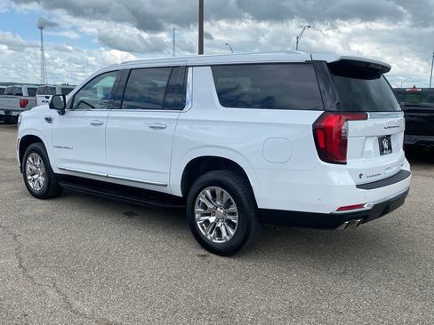 Used 2025 GMC Yukon XL Denali AWD/4WD image 4