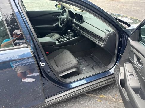 Used 2025 Honda Accord SE image 8