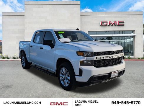 Used 2021 Chevrolet Silverado 1500 Custom image 3