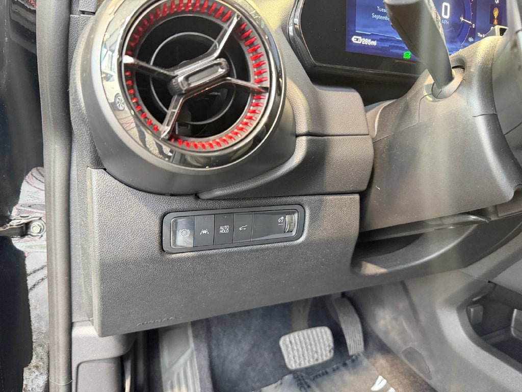 Used 2024 Chevrolet Equinox EV RS FWD image 20