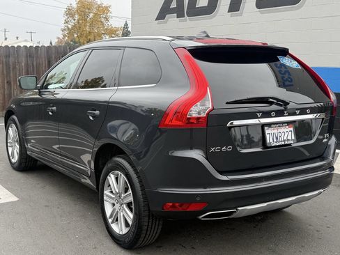 Used 2016 Volvo XC60 T5 Platinum w/ Climate Package image 4