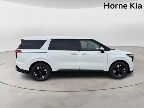 New 2026 Kia Carnival LXS FWD image 3