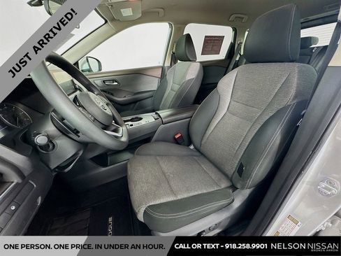 Certified 2022 Nissan Rogue SV image 19